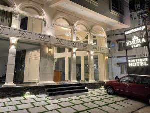 Hotel Emora Tree
