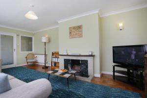 BOURNECOAST - BUNGALOW by HENGISTBURY HEAD and SANDY BEACHES - HB5830
