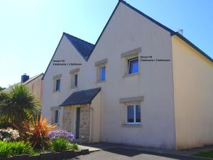 Modern semi detached house with terrace Saint Quay Portrieux