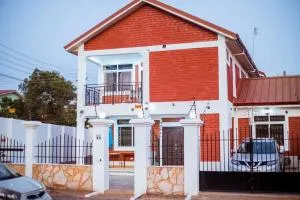 Essmante Villa - Comunal Pool, Gym, Tennis & Basketball Court - Danfa