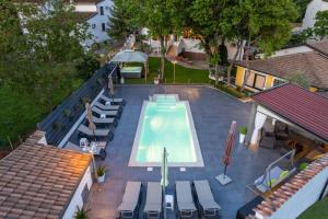 Apartment in Porec with balcony, air conditioning, WiFi, washing machine 4928-10 