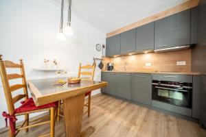 4104 Stilvoll eingerichtetes Studio mit Suedbalkon