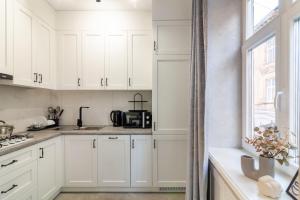 Romari apartment Дорошенка 13