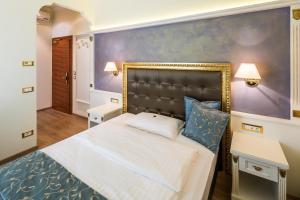 Economy Double Room room in Hotel Windsor