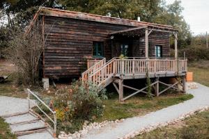 Fermes La ferme du pont de Maumy, cabane au bord de l'etang et bain nordique : photos des chambres