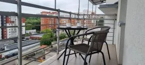 Затишна квартира біля парку Відродження - Lozovaya