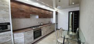 Затишна квартира біля парку Відродження