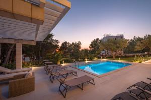 Luxury Apartments Promajna