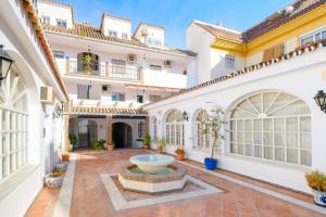 Patio Andaluz a 100 metros de la playa - 3hvězdičkové hotely ve městě Fuengirola
