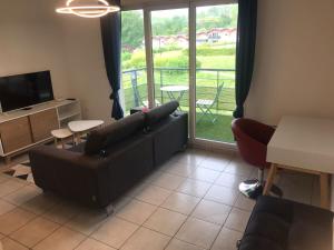 Appartements ZenBNB - ISIS - Piscine - Balcon - 4 Pers : photos des chambres