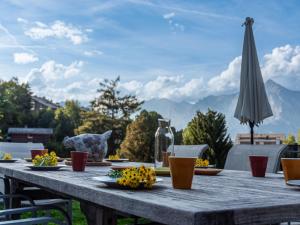 Chalet Chalet Aquarius by Interhome