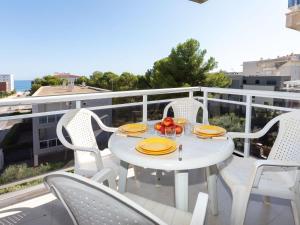 Apartment Florida by Interhome