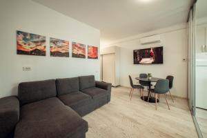 COZY APARTHOTEL - Ultracentral Luxury Apartments Iasi