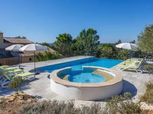 Holiday Home Les Garrigues d'Ozilhan by Interhome - Valliguières