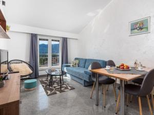 Apartment Bella Vista - OPA101 by Interhome