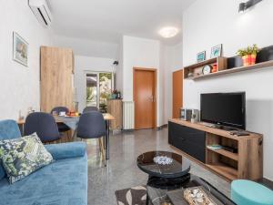 Apartment Bella Vista - OPA101 by Interhome