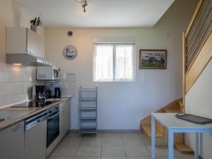 Maisons de vacances Holiday Home Mer d'Iroise 1 - LCQ104 by Interhome : photos des chambres