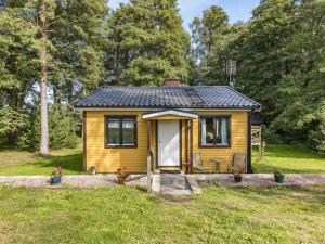 Holiday Home Kjuge Gula Huset - SKO039