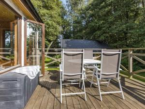 Holiday Home Kjuge Gula Huset by Interhome