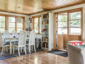 Holiday Home Kjuge Nya Huset by Interhome