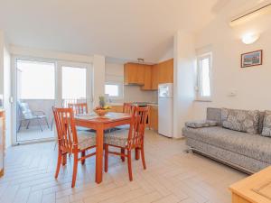 Apartment Mlasina-5 by Interhome 
