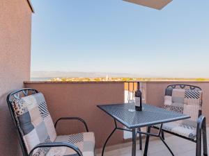 Apartment Mlasina-5 by Interhome 