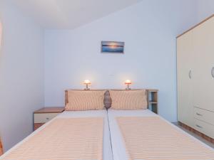 Apartment Mlasina-6 by Interhome
