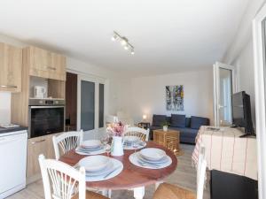 Apartment Les Mâts-3 by Interhome