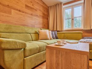 Apartment Timberline Peak Duplex & Bath by Interhome