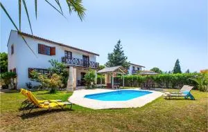 Stunning Home In Pomos With Wifi - Pomos