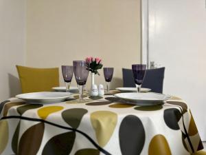 Spacious Well Equipped Flat - Pass the Keys