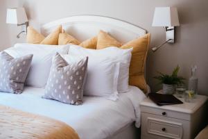 Tŷ Afon - River House