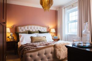 Deluxe King Room with Mountain View room in Bryn Eglwys Hotel