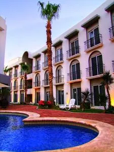 Seven Crown Express & Suites by Kavia - 托多斯桑托斯