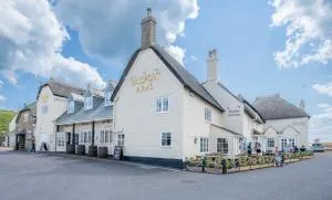 Bridport Arms Hotel - بيرتون برادستوك
