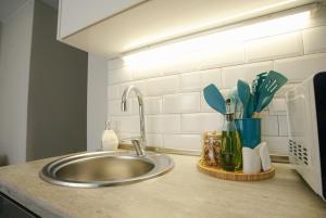 GG Home - cozy studio in complex White Sails with sea and pool view on 7th floor