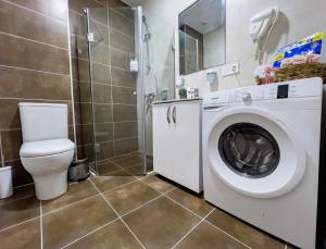 GG Home - cozy studio in complex White Sails with sea and pool view on 7th floor