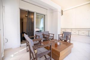 Koropi 3 bedroom Luxurious Apartment 5 pers- Angel House