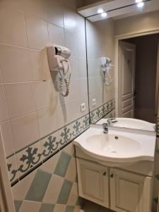 Appart'hotels Emeraude Residence Hoteliere : photos des chambres