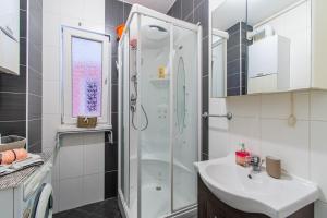 Flexible SelfCheckIns 57 - Zagreb - Parking - New 