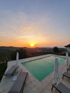 Sedendo e Mirando - Neive