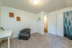 Cozy Cove Cabin Pet Friendly & Creek Access - ماريون