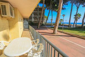 LITORAL COSTA DORADA - PINS I MAR Only families