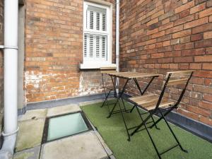 Spacious Home Rooftop Terrace Cafes Bars - Pass the Keys