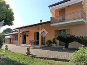 Camera privata in villa con ingresso indipendente e grande giardino - 蓬泰圣乔瓦尼