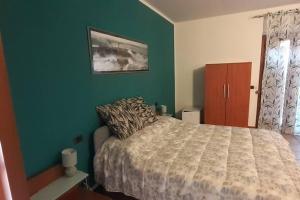 Camera privata in villa con ingresso indipendente e grande giardino