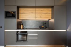 TOPAZ Beachfront Apartment