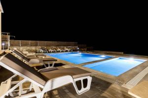 Blue Horizon Lefkopetra