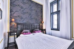 Two-bedroom Haven In The Old Town