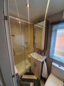 Chillingham lodge with hot tub Felmoor Park